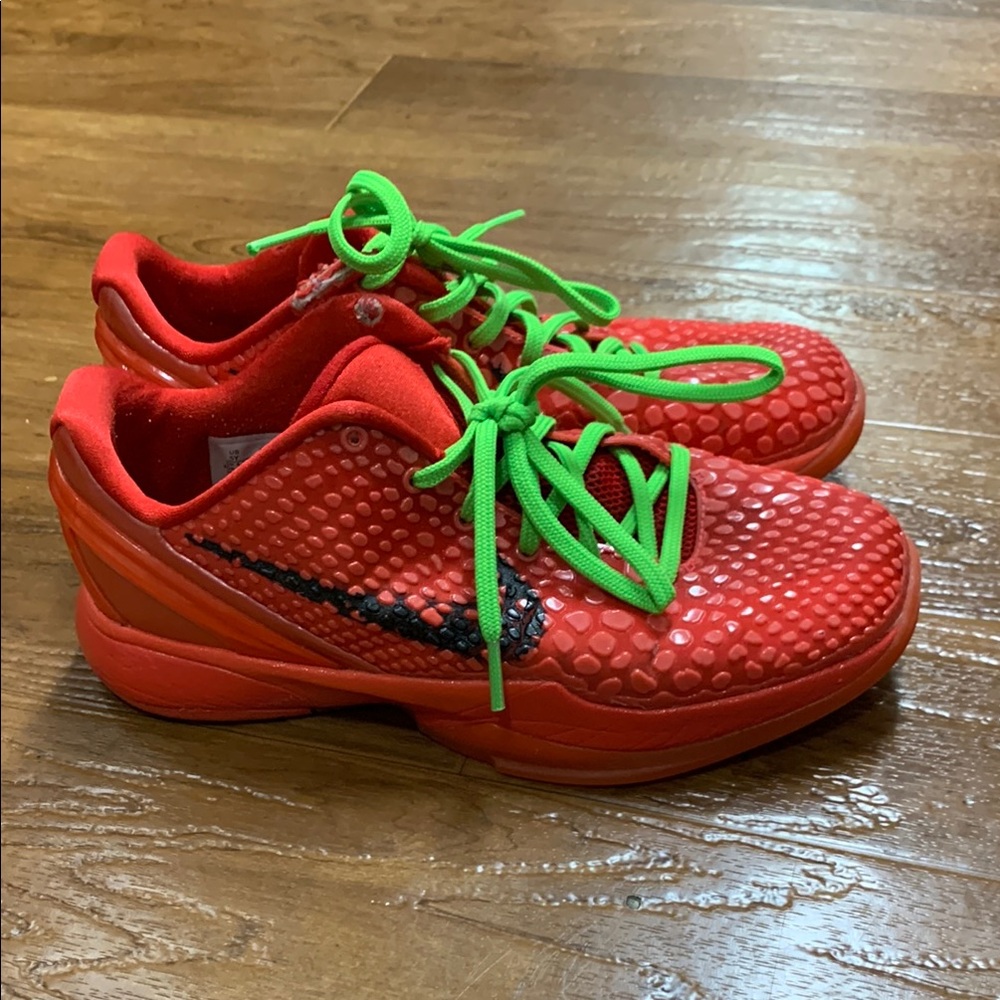Nike Kobe 6 Reverse Grinch Basketball Shoes